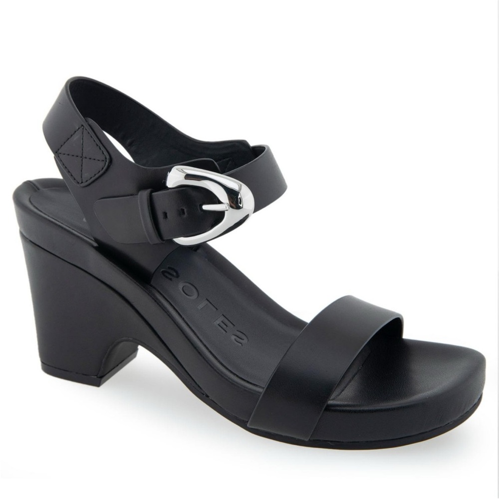 NIB AEROSOLES Meyer Black Wedge Sandals